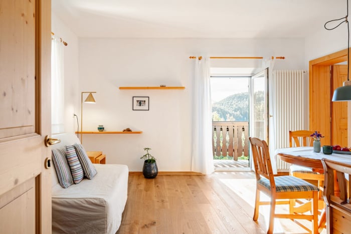 Wohnzimmer Lisi Ferienwohnungen Waldegg Apartments Ritten