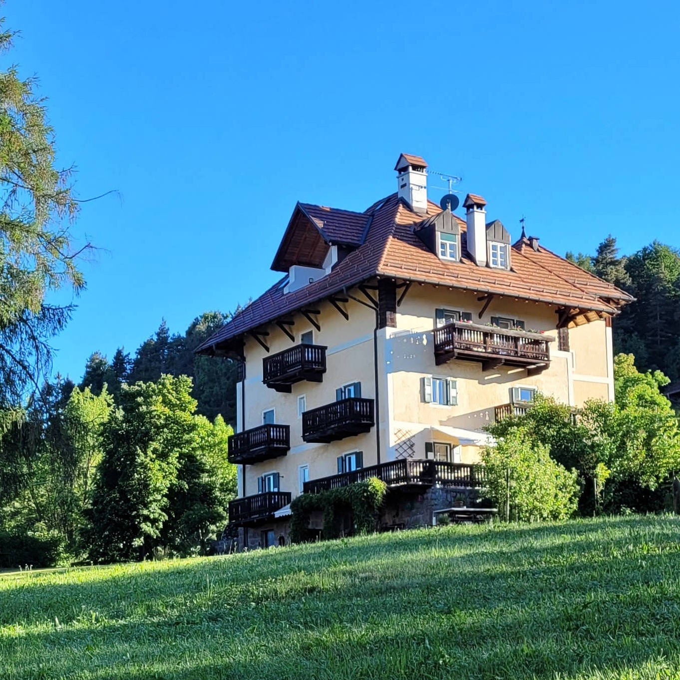 Ferienwohnungen Waldegg Apartments Ritten